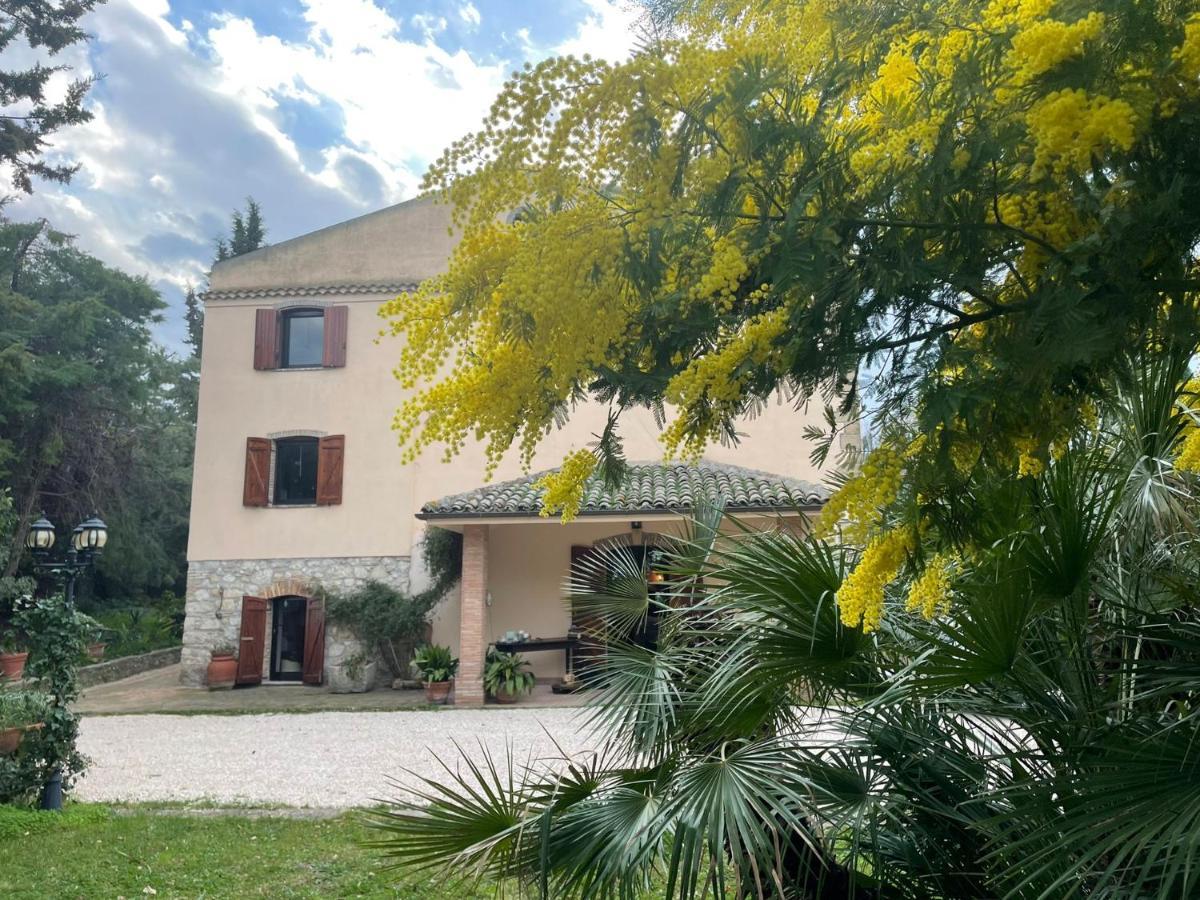 Casale La Civetta Larino Exterior foto